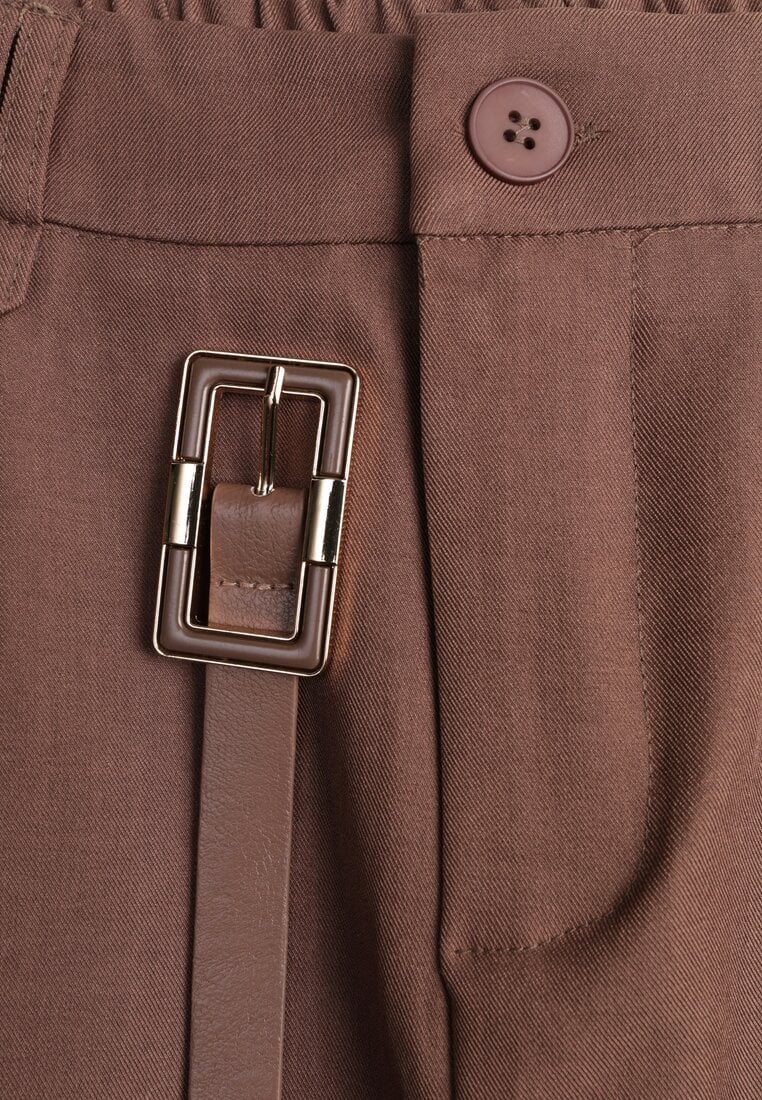 Brązowe Szorty Ozdobione Paskiem i Metaliczną Klamrą Tinalin