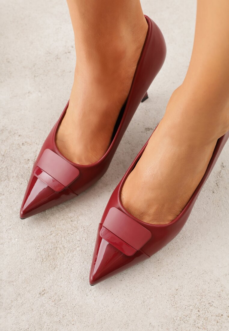 Czerwone Szpilki z Kwadratową Ozdobą z Przodu Phereshi