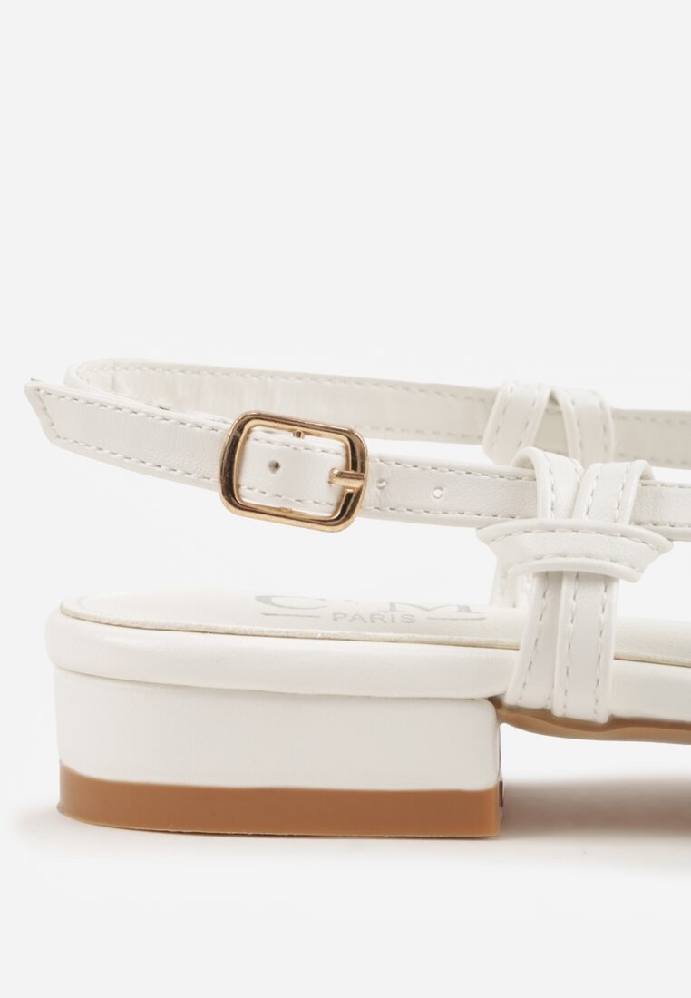 Białe Płąskie Sandały z Ozdobnymi Paseczkami Kahlidone