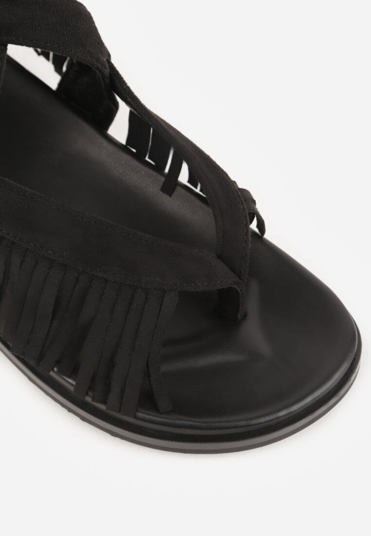 Czarne Sandały Typu Rzymianki Ozdobione Frędzlami Casasos