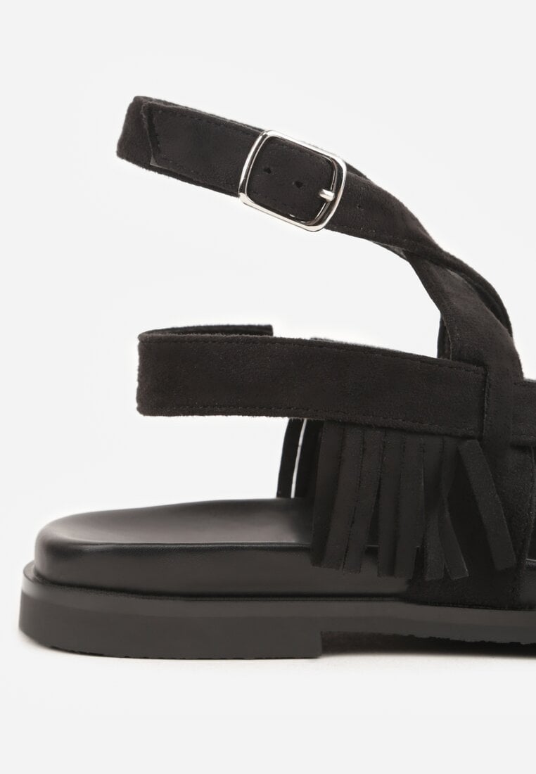 Czarne Sandały Typu Rzymianki Ozdobione Frędzlami Casasos