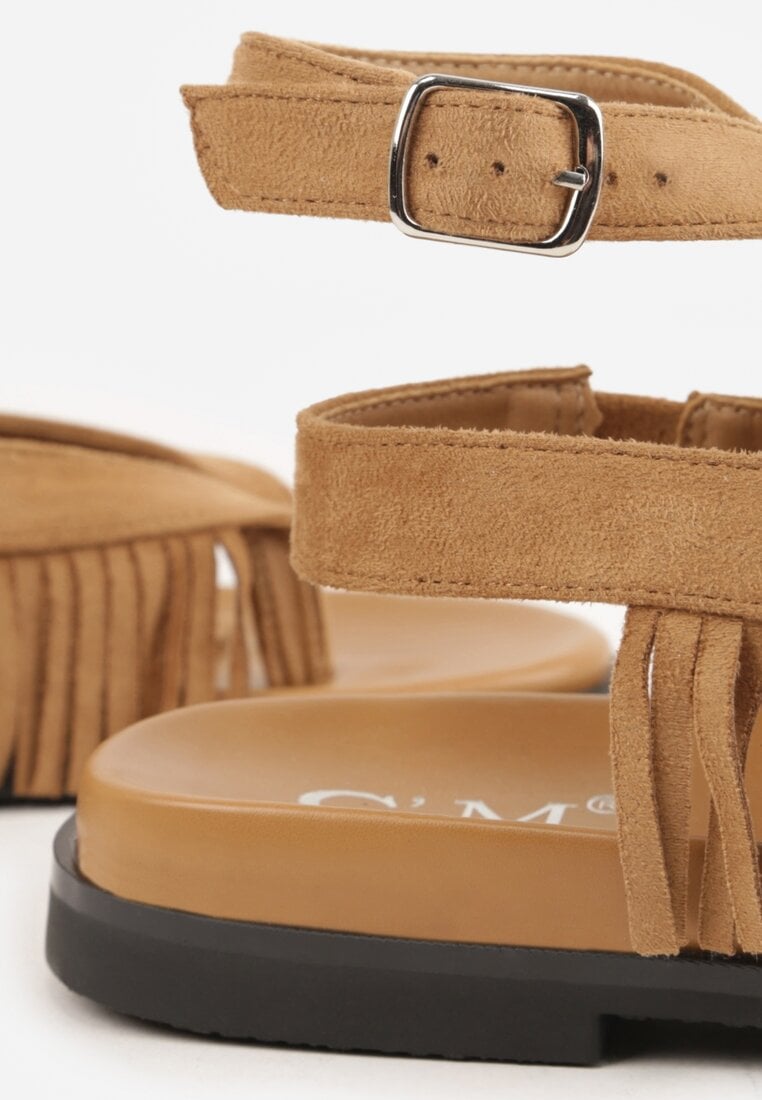 Ciemnobeżowe Sandały Typu Rzymianki Ozdobione Frędzlami Casasos