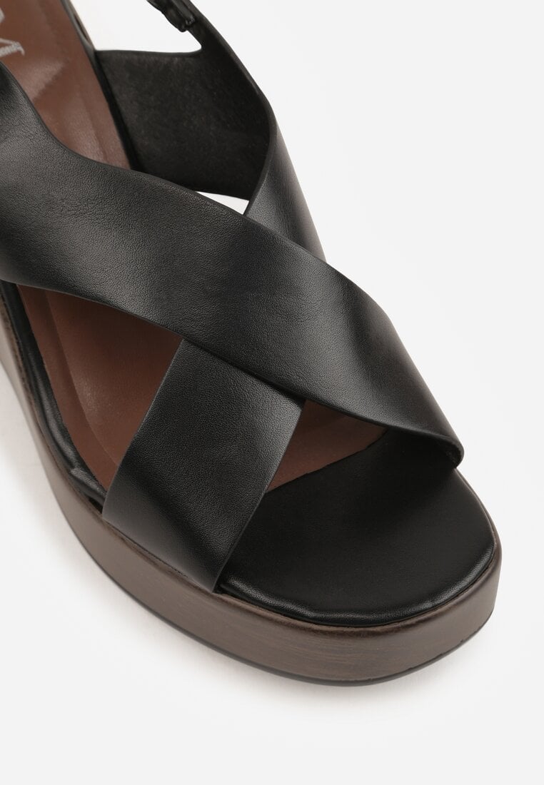 Czarne Sandały na Platformie i Koturnie z Geometryczną Cholewką Adrasithise