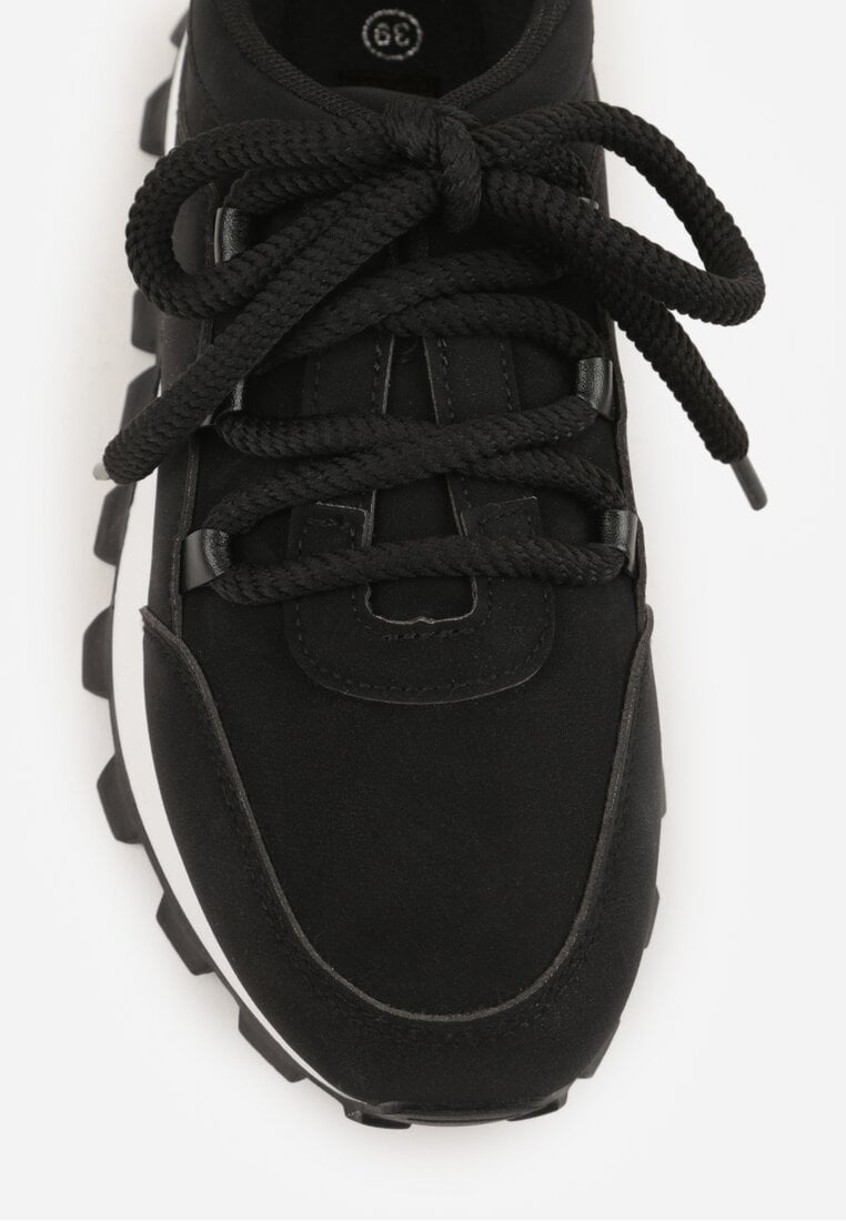 Czarne Sneakersy na Platformie Ozdobionej Tłoczeniem Zerla