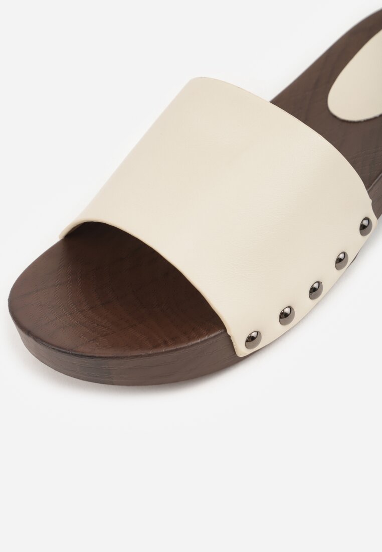 Beżowe Klapki Ozdobione po Bokach Nitami Neameronei