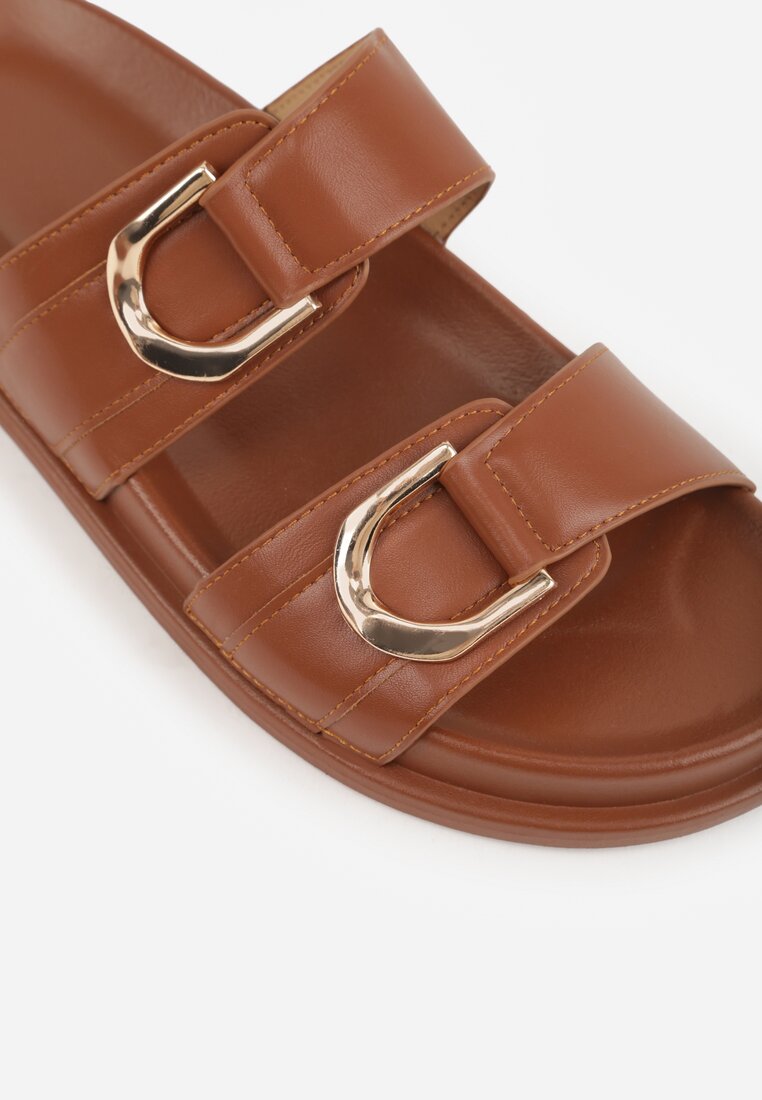 Brązowe Klapki z Metalicznymi Klamrami Eudare