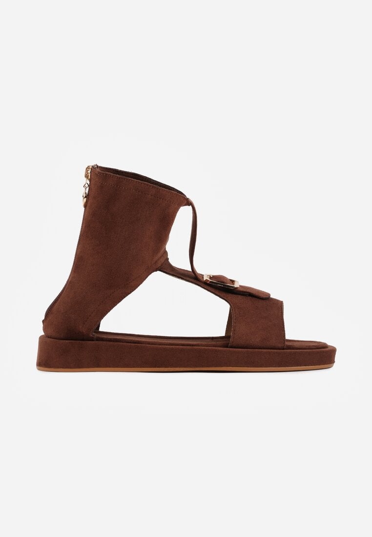 Brązowe Sandały Typu Botki Ozdobione Metaliczną Klamrą z Przodu Adrasaia