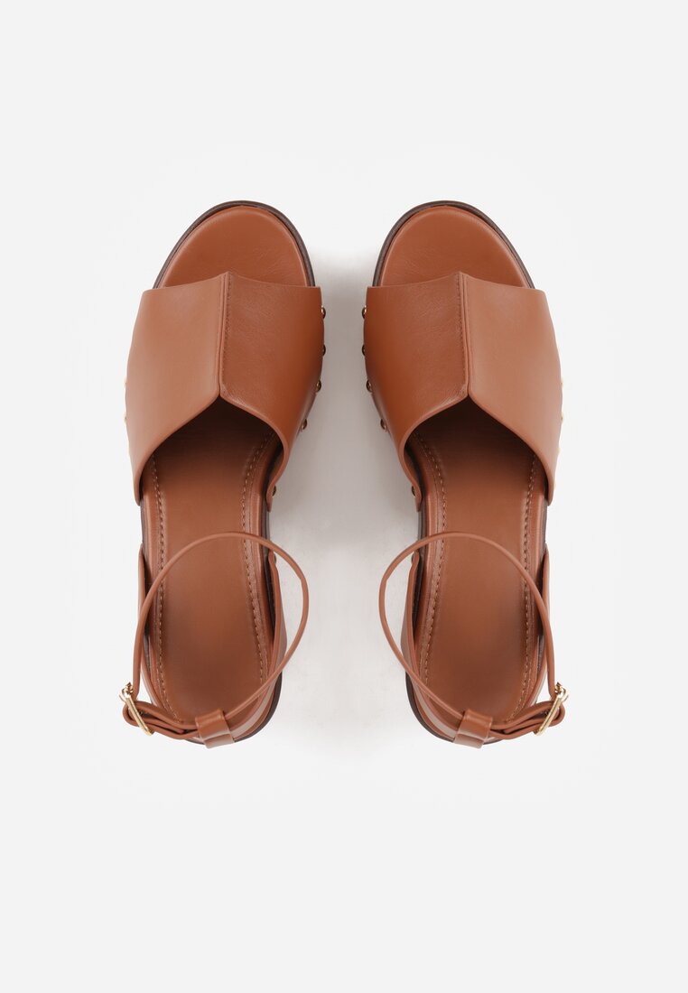 Brązowe Sandały na Platformie i Koturnie z Nitami po Bokach Zaehesh