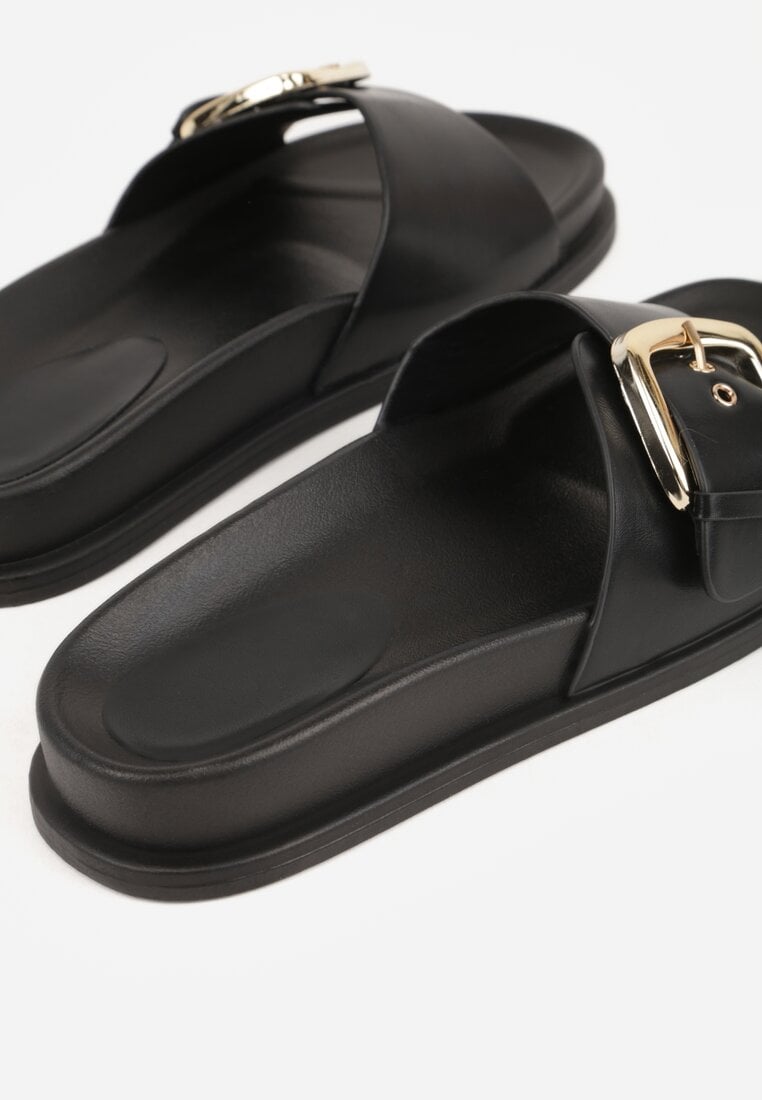 Czarne Klapki na Platformie z Klamrą Molthoe