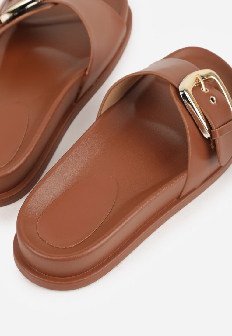 Brązowe Klapki na Platformie z Klamrą Molthoe