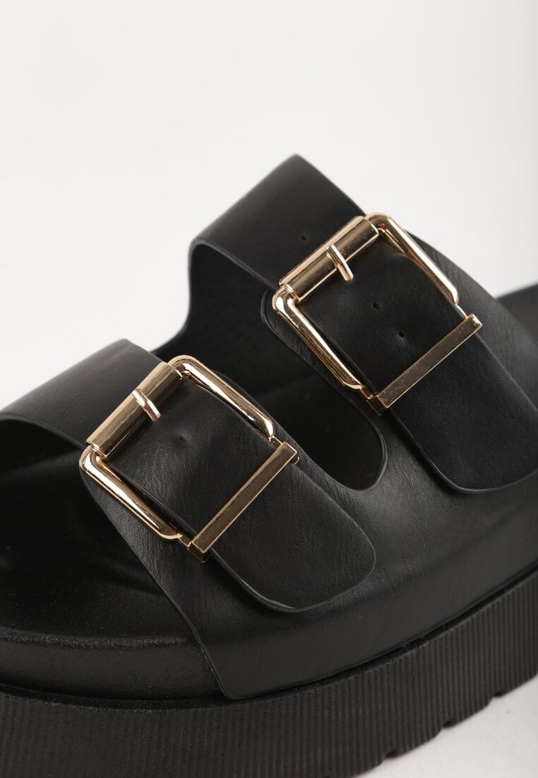 Czarne Klapki na Platformie Ozdobione Metalicznymi Klamrami Galisiphe