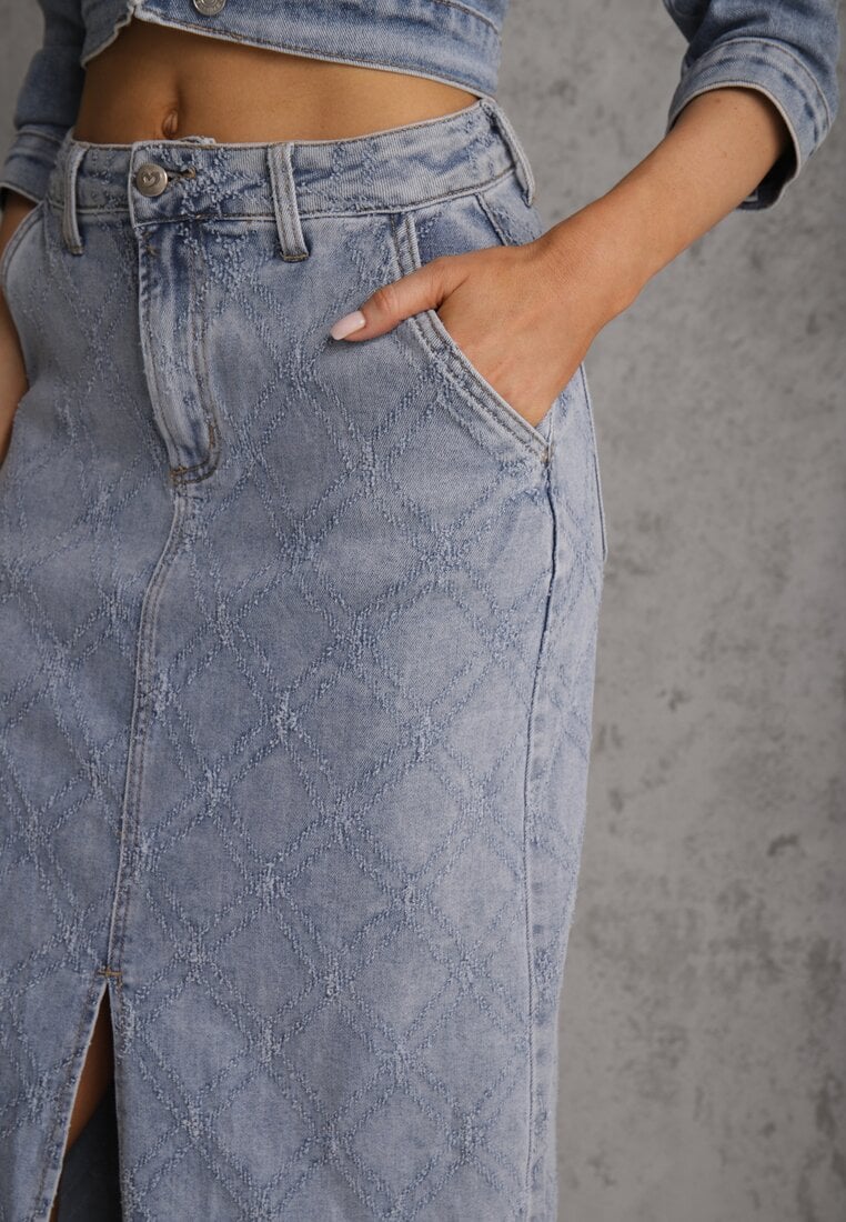 Niebieska Jeansowa Spódnica z Bawełny Zdobiona Printem w Romby i Rozcięciem Chrissna