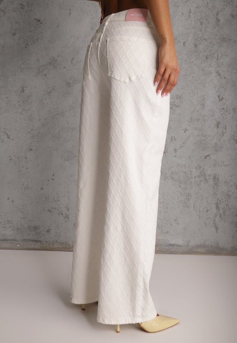 Białe Jeansy High Waist Wide Leg z Bawełną z Ozdobnymi Przeszyciami w Romby Hetana