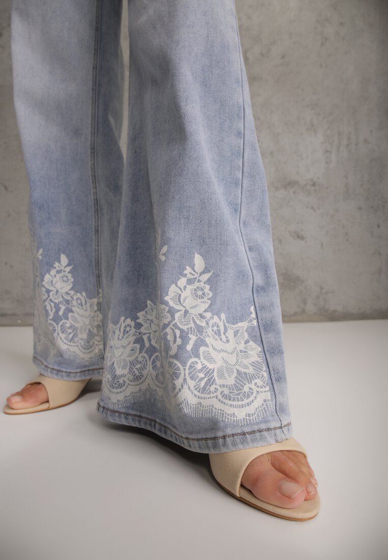 Niebieskie Jeansy Szerokie w Styku Boho z Ozdobnym Nadrukiem na Nogawkach Endippe