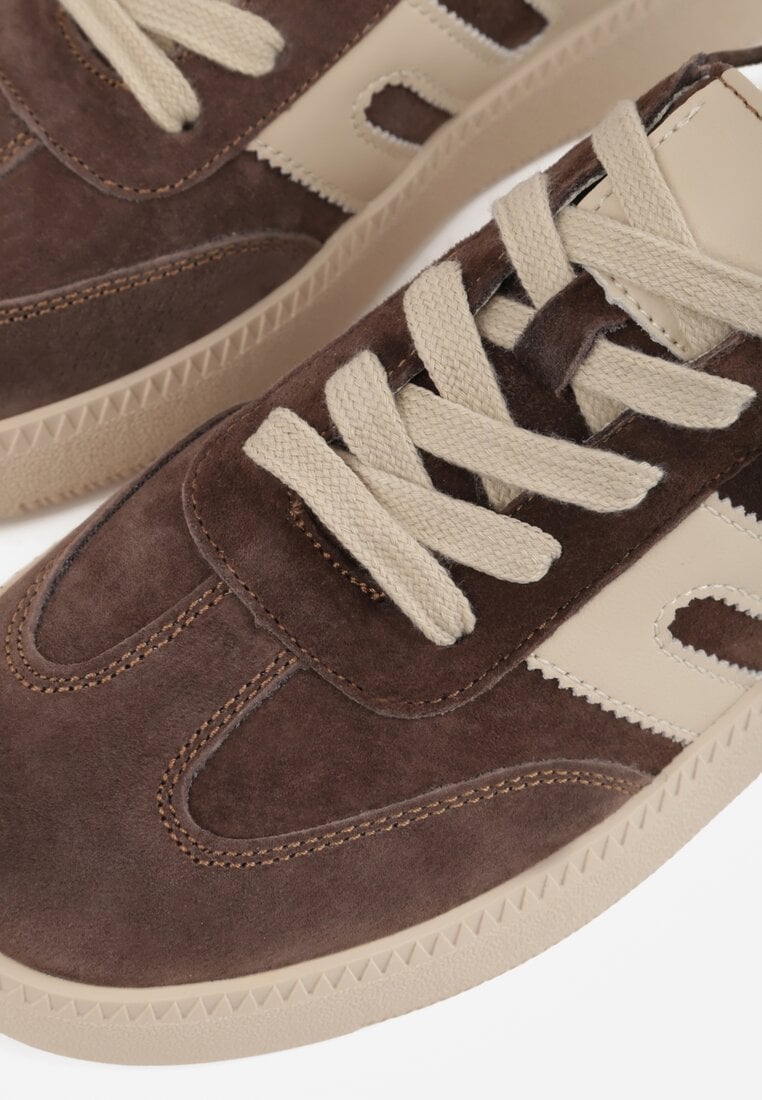 Brązowe Sneakersy Skórzane w Stylu Tenisówek z Geometrycznym Wzorem Eshiryla