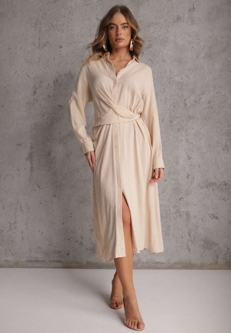 Beżowa Koszulowa Sukienka z Wiskozy z Asymetrycznym Drapowaniem i Guzikiem Hetasa
