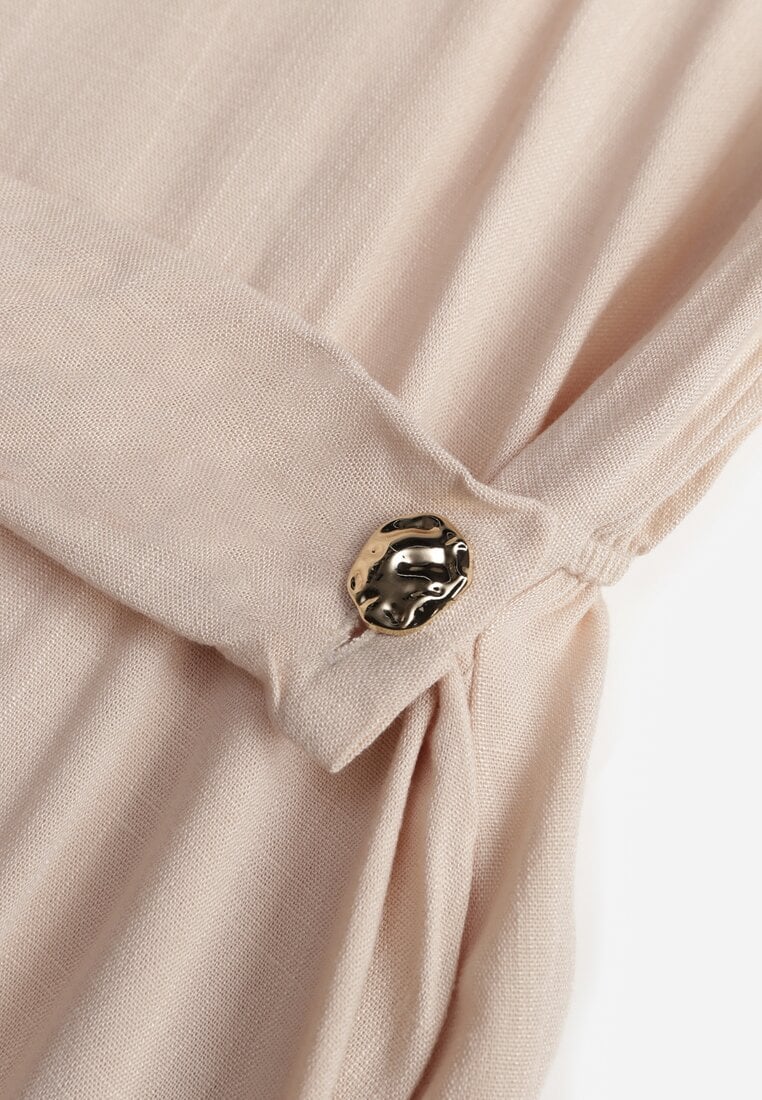 Beżowa Koszulowa Sukienka z Wiskozy z Asymetrycznym Drapowaniem i Guzikiem Hetasa