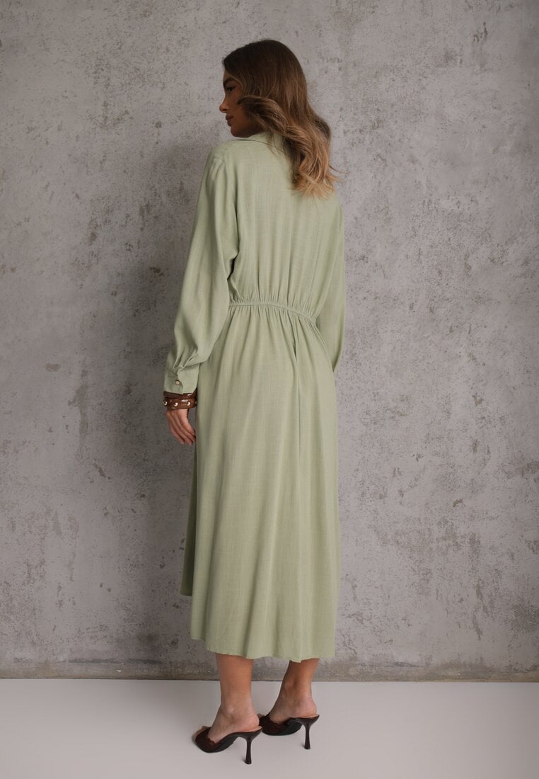 Zielona Koszulowa Sukienka z Wiskozy z Asymetrycznym Drapowaniem i Guzikiem Hetasa