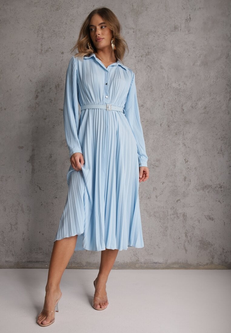 Niebieska Koszulowa Sukienka z Plisowanymi Zdobieniami i Paskiem z Klamrą Efrivelle