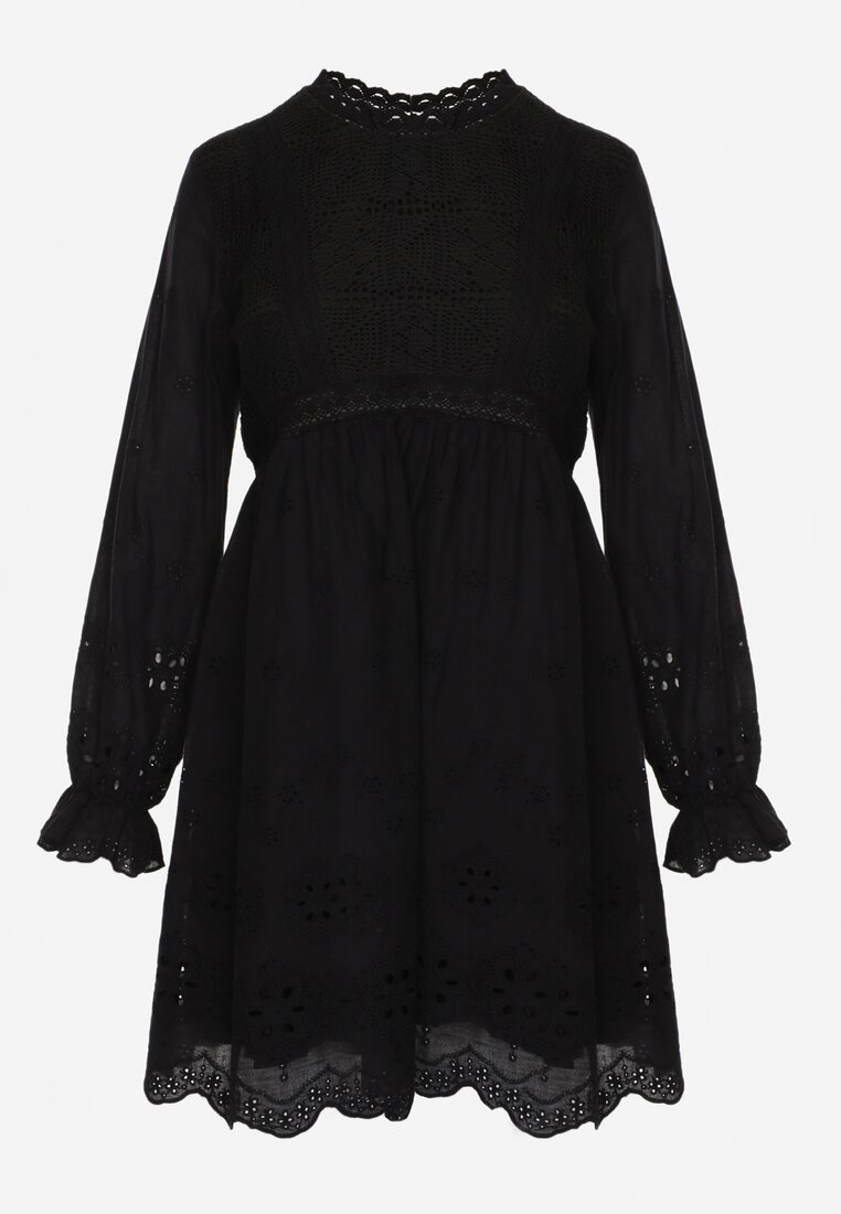 Czarna Rustykalna Sukienka z Bawełną Zdobiona Haftem i Ażurowymi Wycięciami Winlith