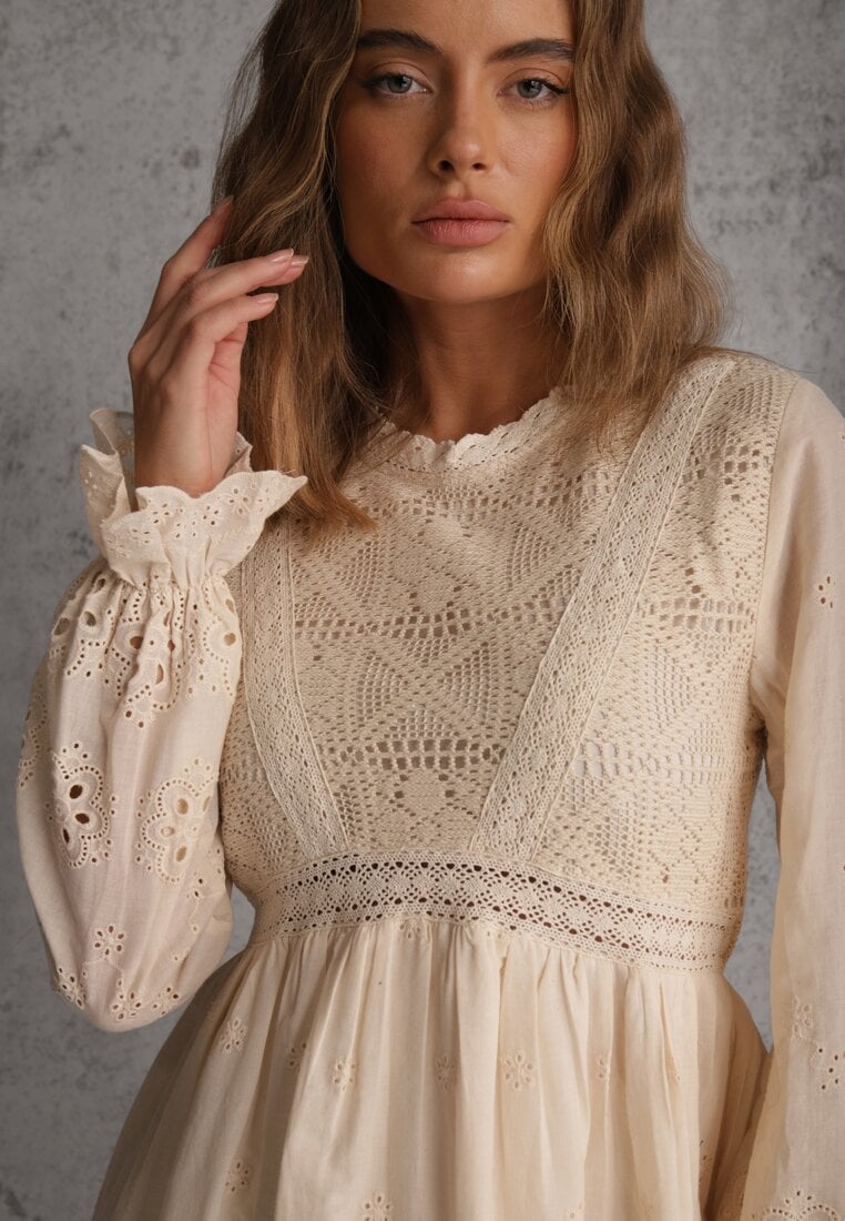Beżowa Rustykalna Sukienka z Bawełną Zdobiona Haftem i Ażurowymi Wycięciami Winlith