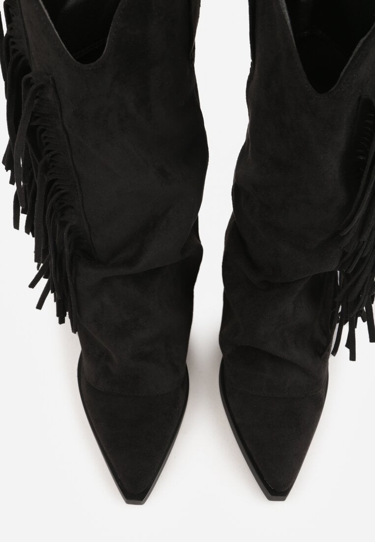 Czarne Botki Kowbojki na Słupku Ozdobione Frędzlami  i Wywiniętą Cholewką Aedime