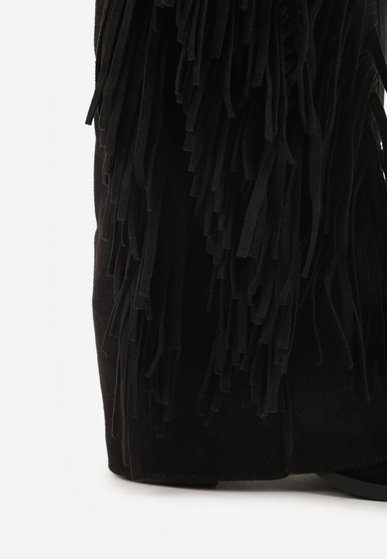 Czarne Botki Kowbojki na Słupku Ozdobione Frędzlami  i Wywiniętą Cholewką Aedime