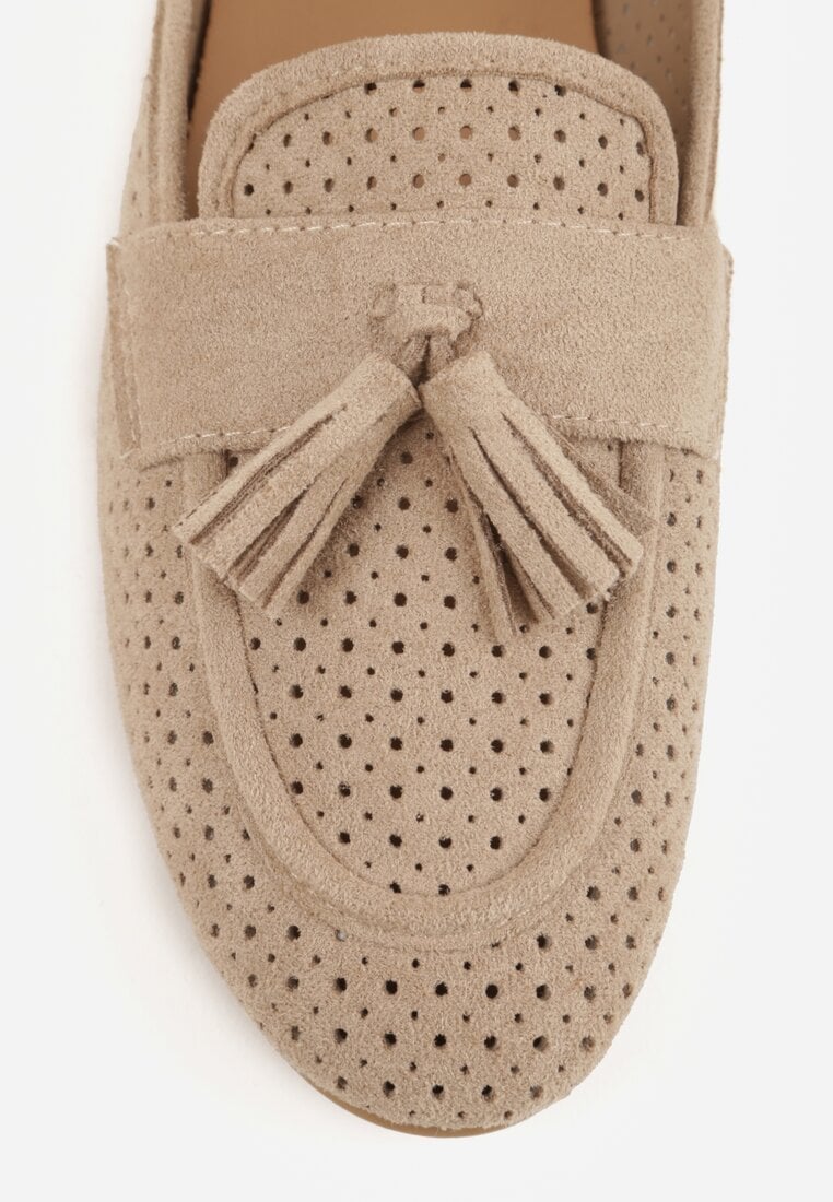 Beżowe Perforowane Mokasyny z Imitacji Zamszu Zdobione Frędzlami Vaeliane
