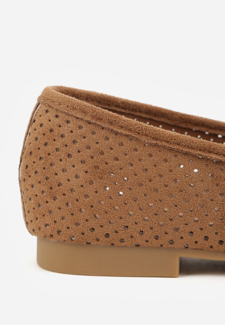 Jasnobrązowe Perforowane Mokasyny z Imitacji Zamszu Zdobione Frędzlami Vaeliane