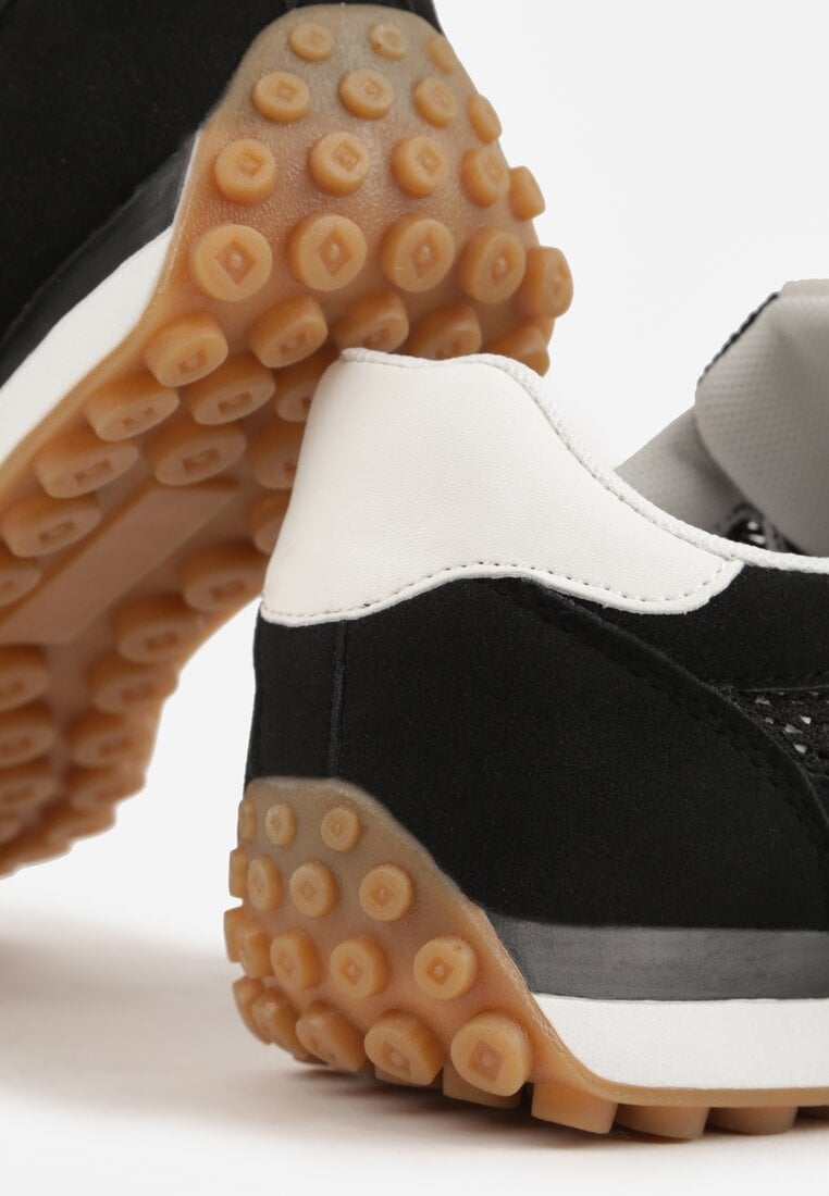 Czarne Klasyczne Sneakersy Zdobione Siateczkowymi Wstawkami Eilshoy