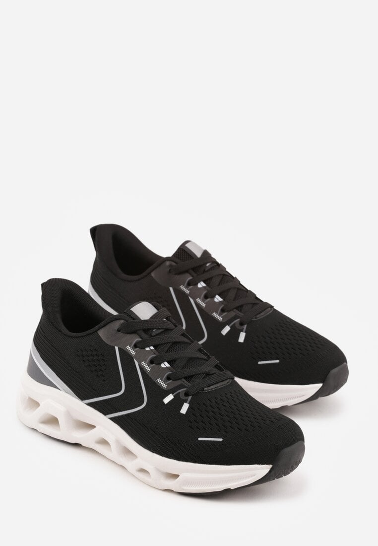 Czarne Siateczkowe Buty Sportowe na Podeszwie z Otworami Quilvia