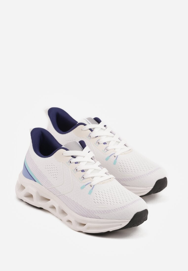 Białe Siateczkowe Buty Sportowe na Podeszwie z Otworami Quilvia