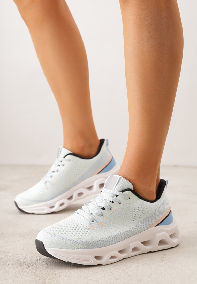 Niebieskie Siateczkowe Buty Sportowe na Podeszwie z Otworami Quilvia