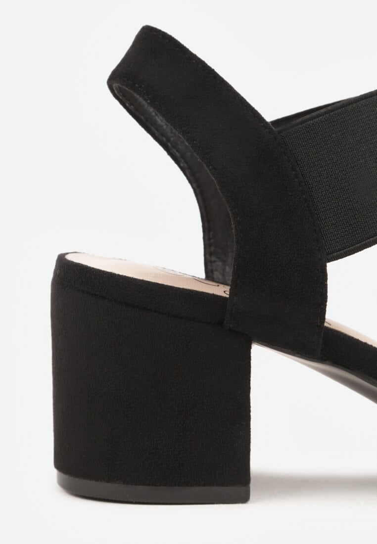 Czarne Sandały na Kwadratowym Słupku z Imitacji Zamszu Claudie