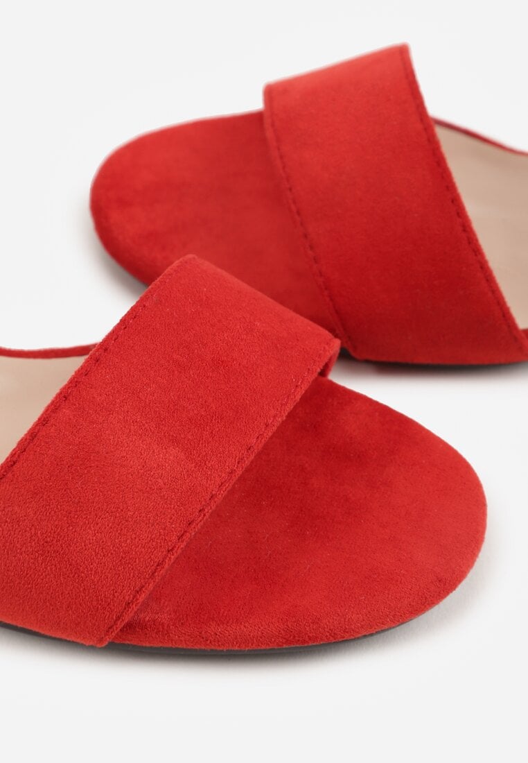 Czerwone Sandały na Kwadratowym Słupku z Imitacji Zamszu Claudie