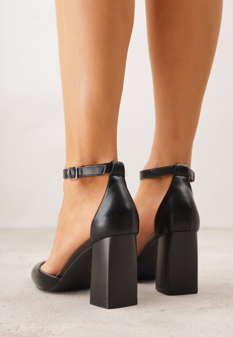 Czarne Czółenka na Słupku w Klasycznym Stylu ze Szpiczastym Noskiem Zelelle