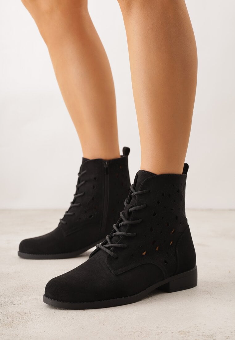 Czarne Ażurowe Botki ze Sznurowaną Cholewką Sephylia