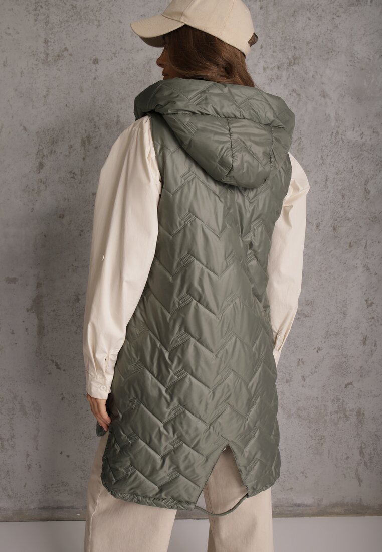 Zielona Długa Pikowana Kamizelka z Kapturem i Ozdobną Naszywką Mentape