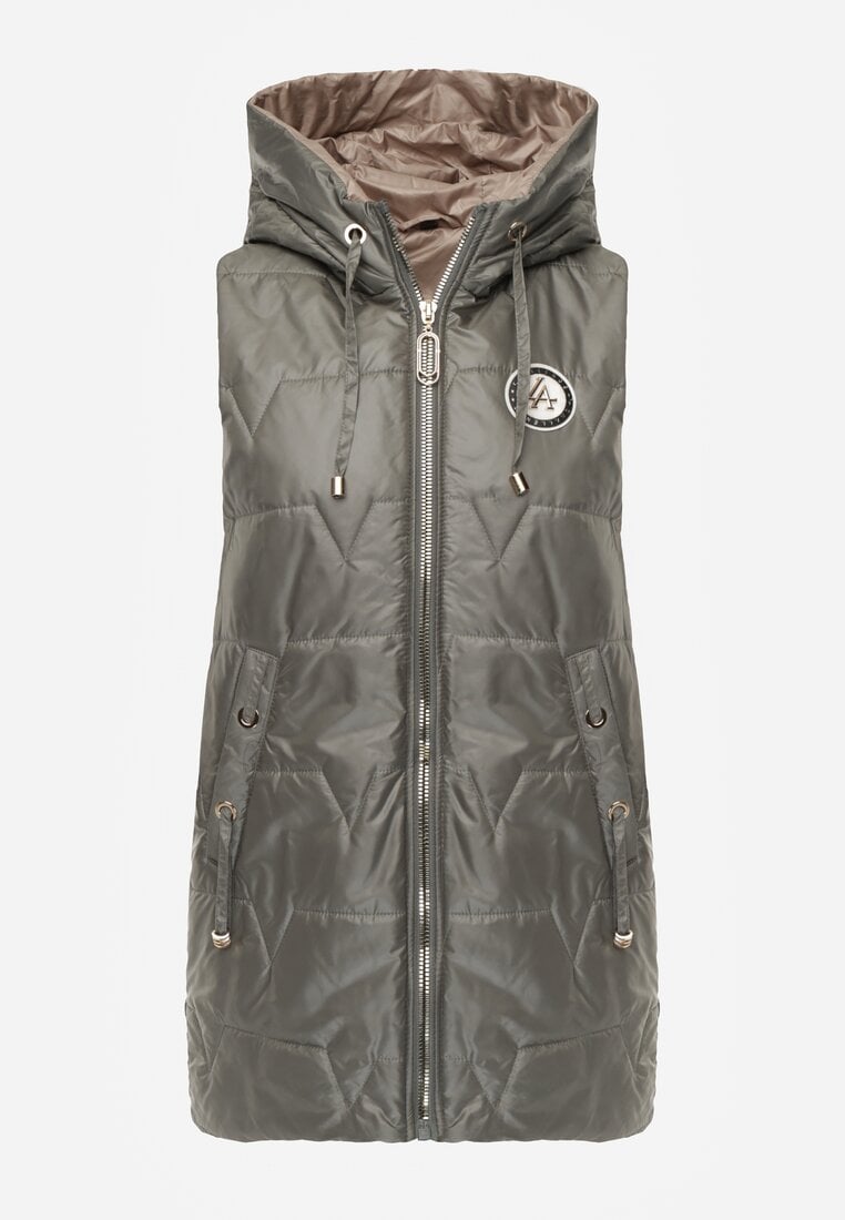 Zielona Długa Kamizelka Pikowana z Nieodpinanym Kapturem Ozdobiona Naszywką Kasseda