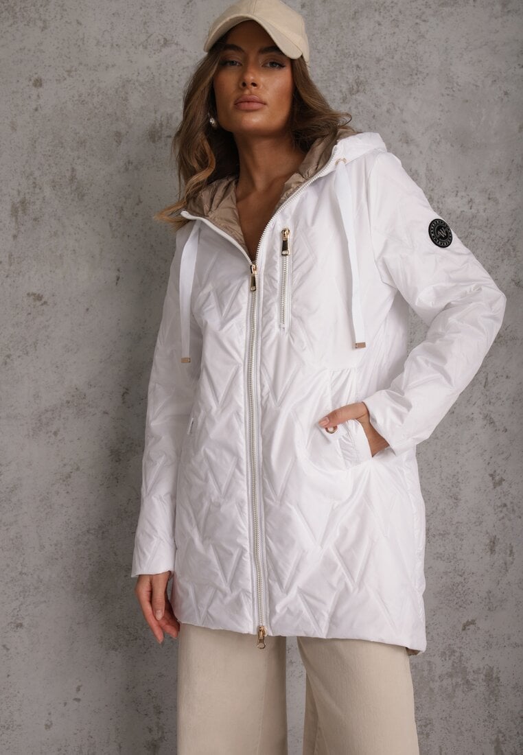 Biała Długa Kurtka Parka Pikowana z Kapturem Ozdobiona Aplikacją Rossea