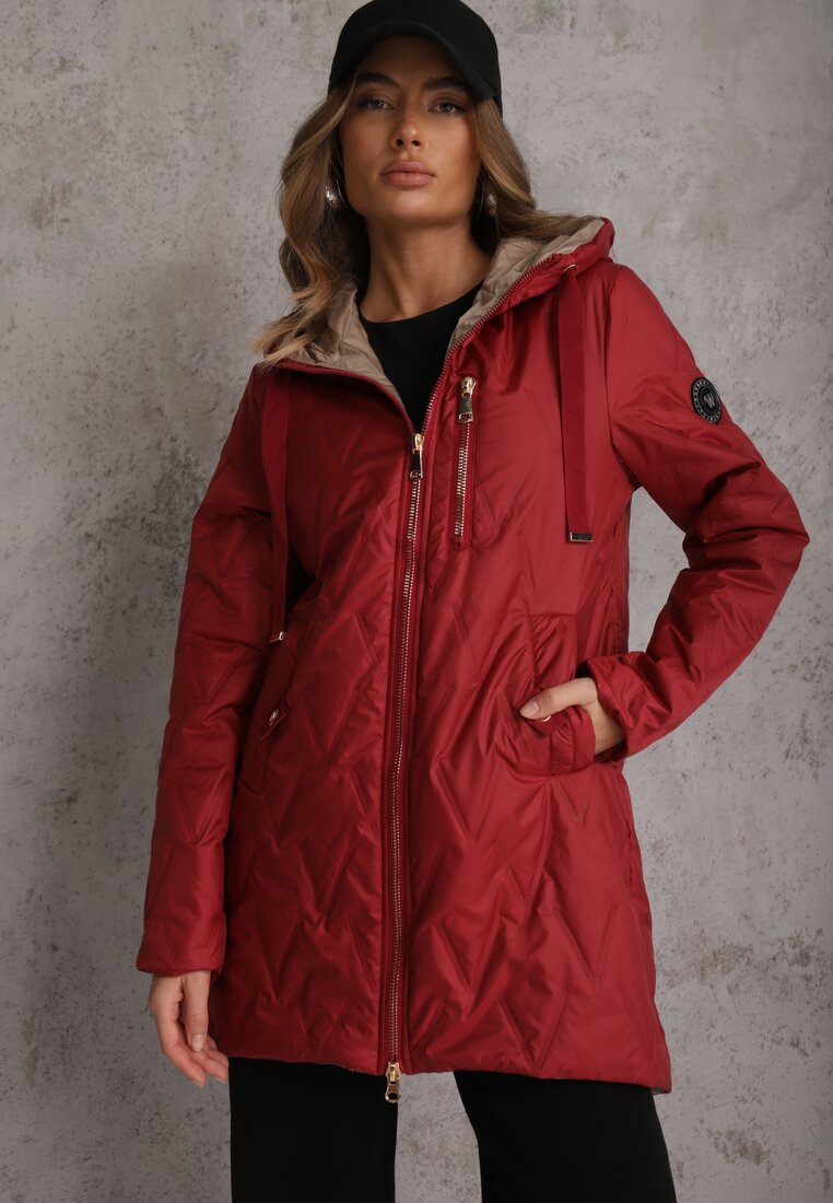 Czerwona Długa Kurtka Parka Pikowana z Kapturem Ozdobiona Aplikacją Rossea