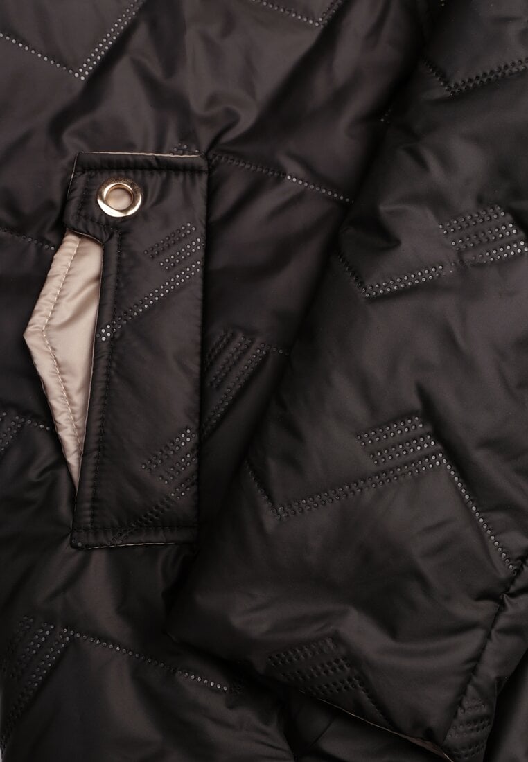 Czarna Kurtka Przejściowa z Pikowanymi Przeszyciami Kieszeniami i Kapturem Fliphe