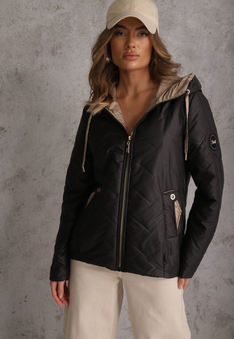 Czarna Kurtka Przejściowa z Pikowanymi Przeszyciami Kieszeniami i Kapturem Fliphe