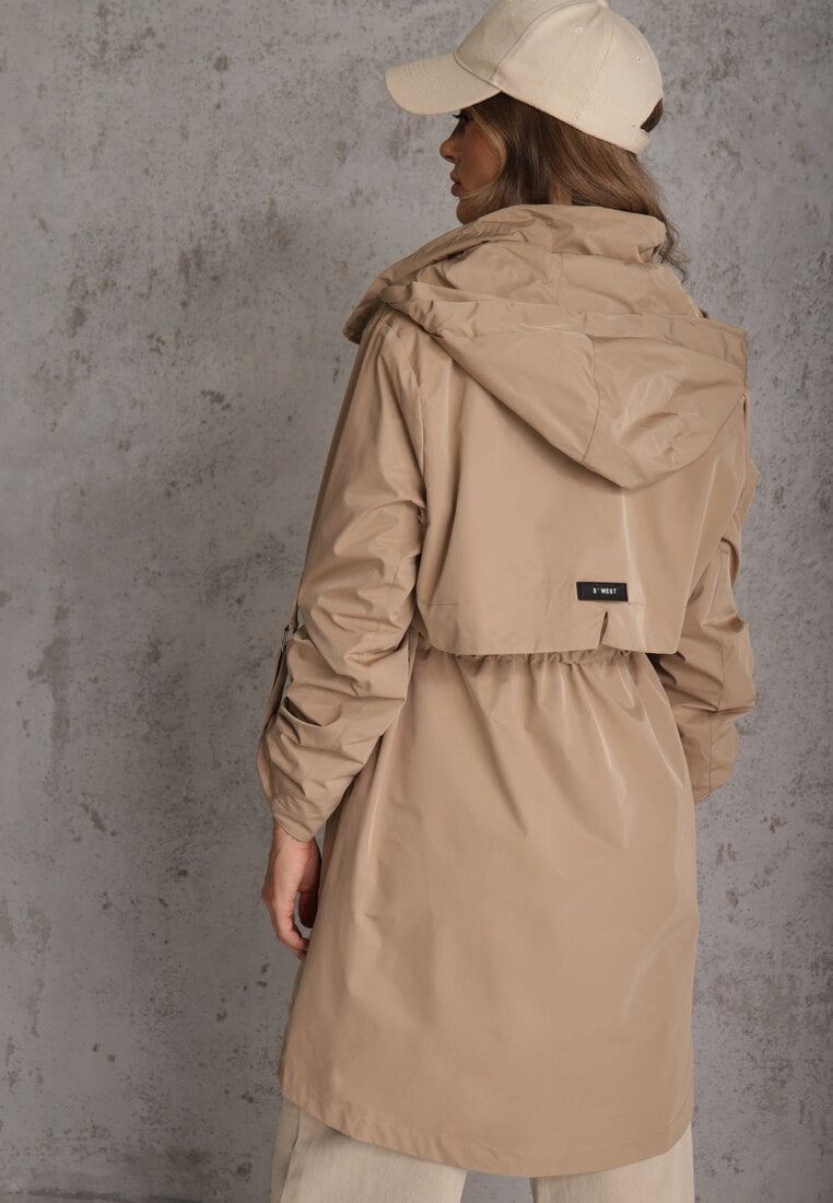 Brązowa Kurtka Przejściowa Typu Parka z Odpinanym Kapturem Ozdobiona Sznurkami Fallaiah