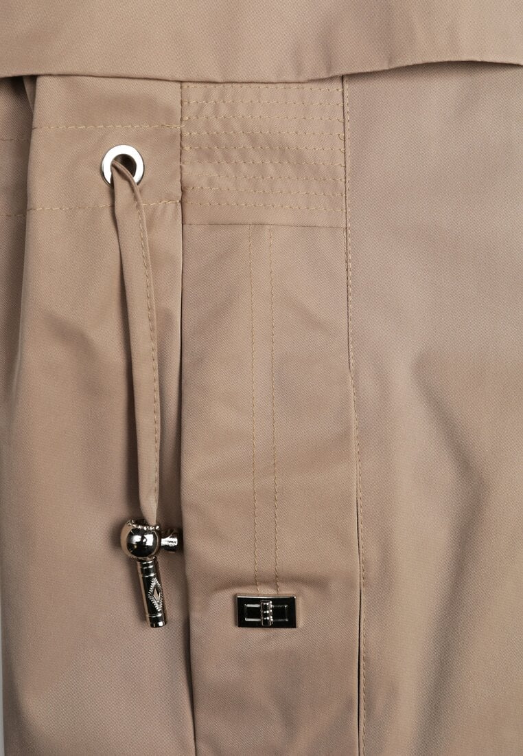 Brązowa Kurtka Przejściowa Typu Parka z Odpinanym Kapturem Ozdobiona Sznurkami Fallaiah