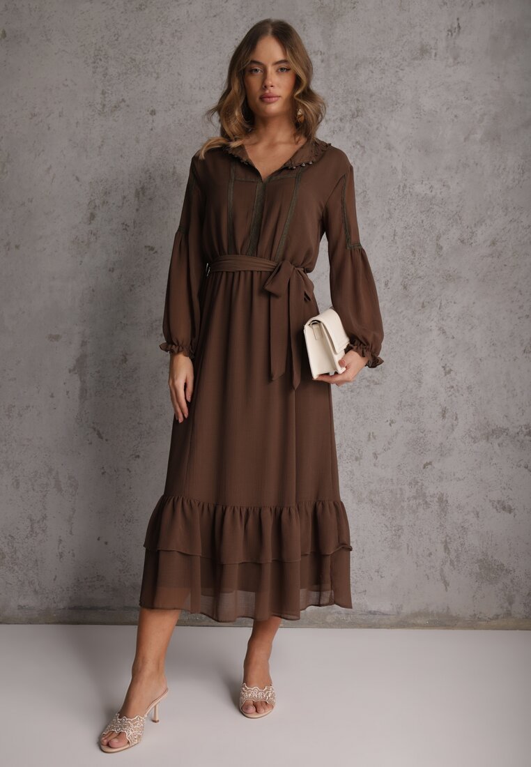 Brązowa Sukienka Boho z Paskiem Guzikami i Falbanami Nevinete