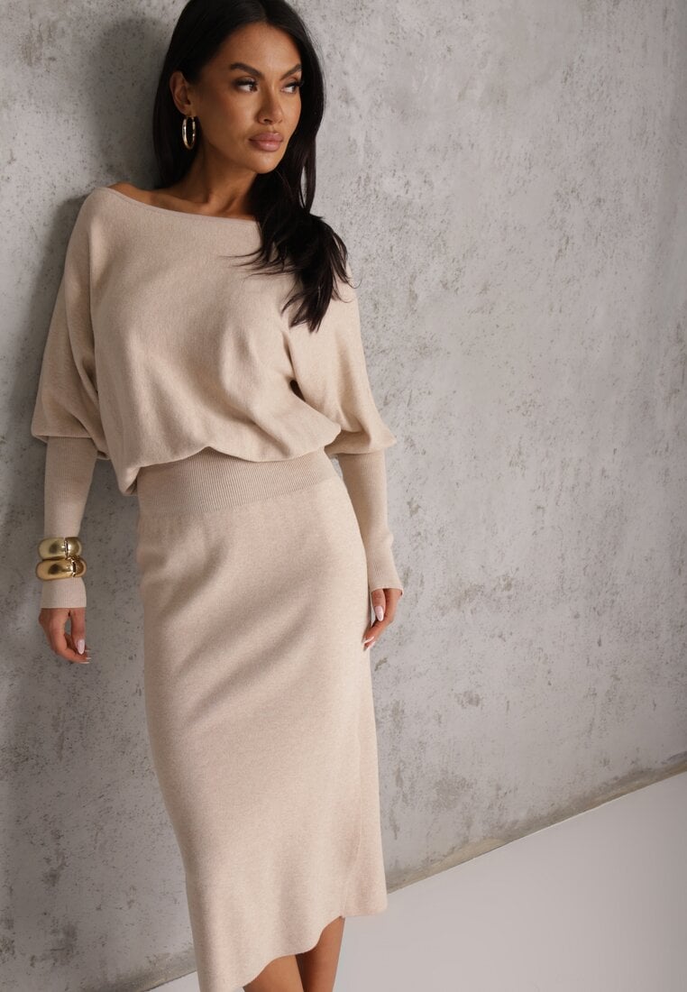 Beżowa Nietoperzowa Sukienka z Dzianiny z Wiskozą z Dekoltem w Łódkę Yuzoma