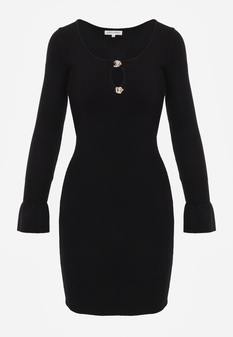 Czarna Wiskozowa Prążkowana Sukienka Bodycon Ozdobiona Wycięciem i Guzikami Nevelaura