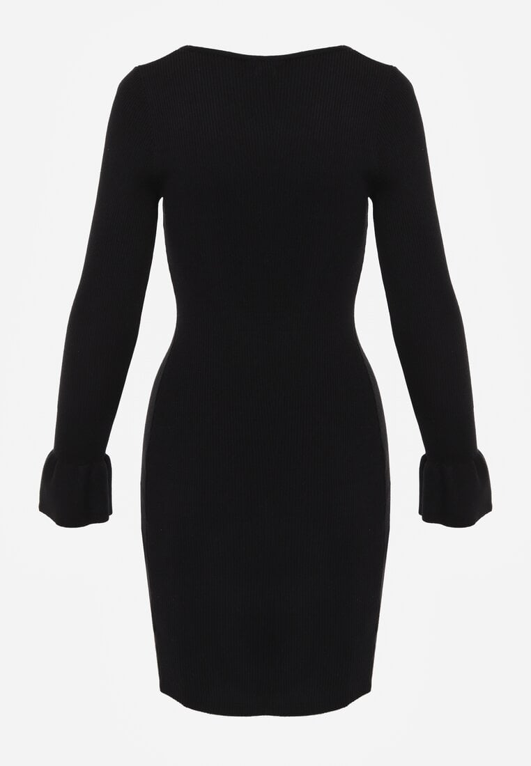 Czarna Wiskozowa Prążkowana Sukienka Bodycon Ozdobiona Wycięciem i Guzikami Nevelaura