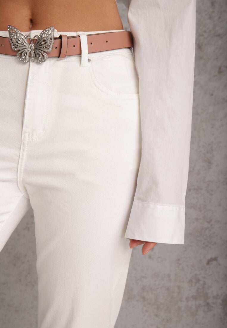 Białe Jeansy z Bawełną i Wiskozą High Waist Ozdobione Paskiem i Motylem Neviasi